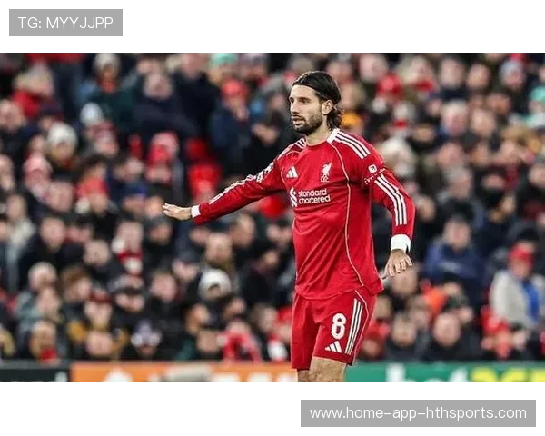 利物浦角球战术巧妙,范迪克头球没顶上力量